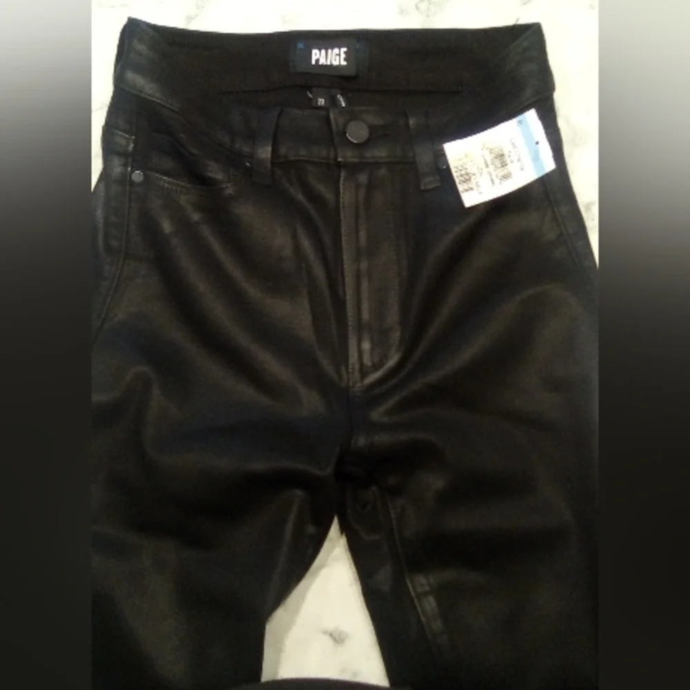PAIGE NWT Margot Ankle Black Jeans Size 23